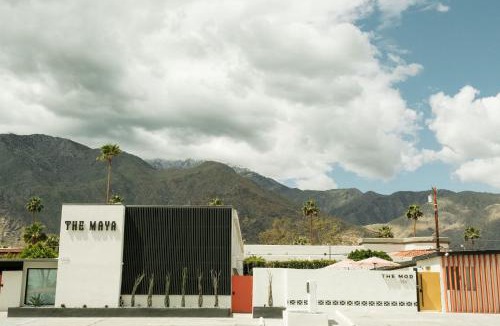 Uptown Design District Villa | 14bd Private Hotel - 2 Pools Spas Game Room Gym