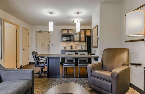 Irvine House | 3 Convenient Units! Fully Equipped Kitchen, Pets Allowed, Onsite Parking!