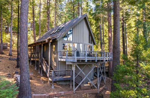 Arnold House | 3 Mi to Big Trees State Park: Cabin w/Deck