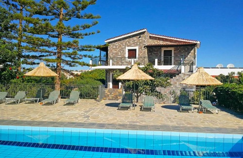 Old Hersonissos Apartment | 30 m² Apartment ∙ 1 bedroom ∙ 4 guests
