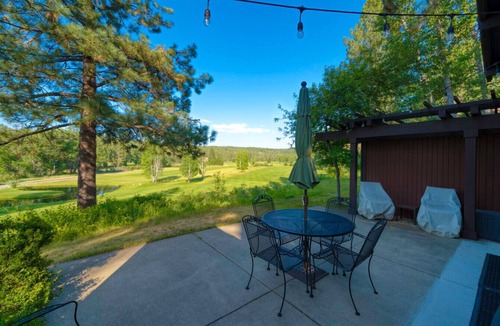 Graeagle Condo | 3BR on Graeagle Meadows Golf Course