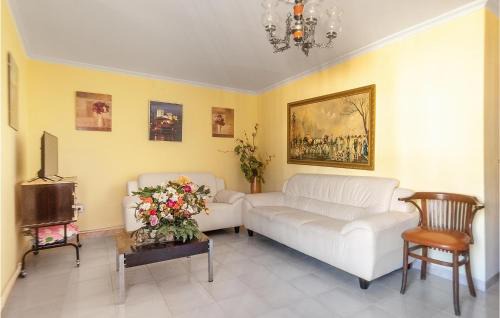 Villarrin de Campos House | 5 Bedroom Nice Home In Villarrín De Campos
