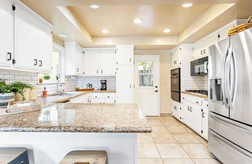 Leucadia House | 5br/9 bed/11 room huge beach house with rooftop deck and shaded back yard