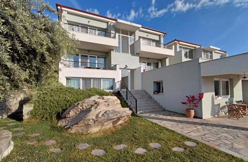 Eleftheres Apartment | 7 Grapes