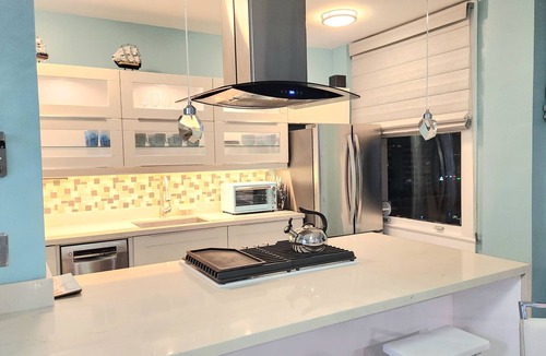 East Village Condo | A MILLION DOLLAR OCEAN VIEW CONDO