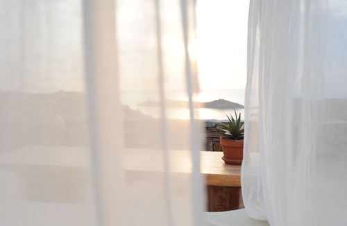 Vourkari Hotel | Aigis Suites