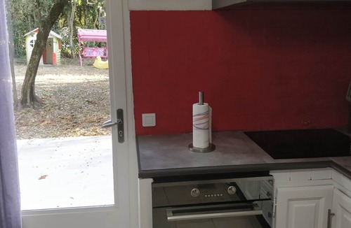 Roaix House | Air-conditioned house, secure swimming pool, pets welcome for 15 people