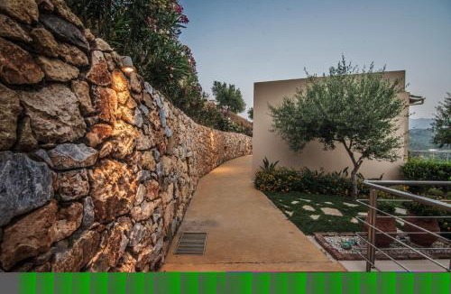 Agia Apartment | Aksos Suites Accessible Accommodation