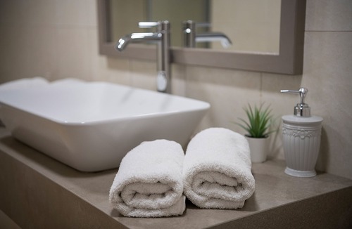 Livadi House | Alianthos Suites