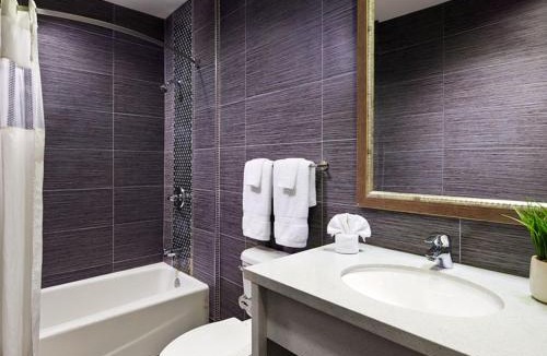 Downey Hotel | American Inn Downey