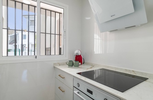 Poblado de Sancti Petri Apartment | "Apartamento Sancti Petri" with Pool, Terrace & Wi-Fi