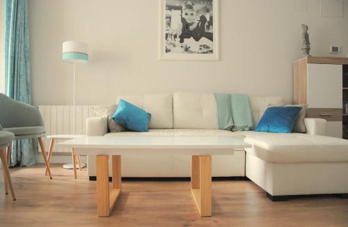 Alcala de Henares Apartment | Apartamento Dulcinea - Tu oasis de calma a un paso de Madrid