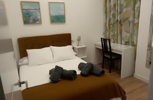 Puerta del Angel Apartment | Apartamento Roco
