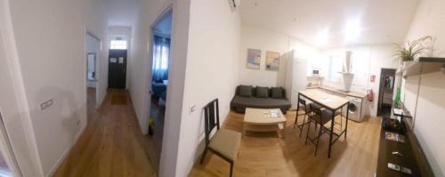 Puerta del Angel Apartment | Apartamento Roco