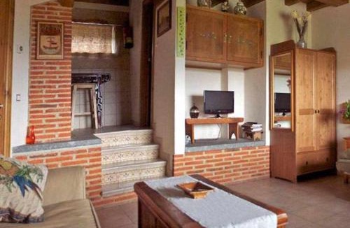 Cabezas Bajas Apartment | Apartamento rural El Pastor es un estudio con gran ventanal a Gredos