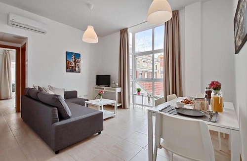 Perchel Sur Apartment | Apartamento terraza privada 2D. MALAGA CENTRO