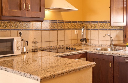 Valsequillo Apartment | Apartment 'Amapola' with Balcony, Wi-Fi and Air Conditioning