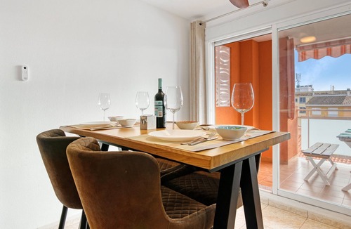Chilches Apartment | Apartment 'Casa Pera' with Private Terrace and Wi-Fi