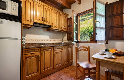 Santianes de Ola House | Apartment 'Comeya' with Mountain View, Private Terrace and Wi-Fi