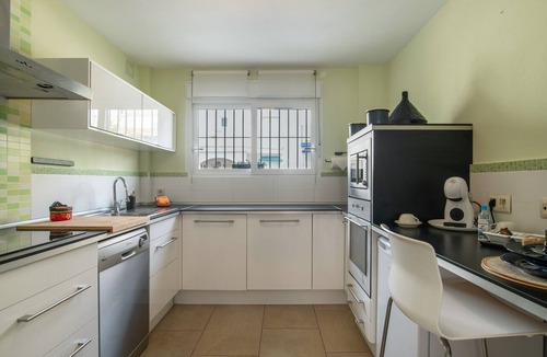 Zahara de los Atunes House | Apartment 'El Refugio Del Mar' with Balcony, Wi-Fi and Air Conditioning