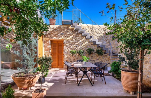 Heraklion Villa | Apotheca Sal