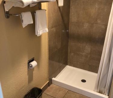 Riverside Hotel | Arlington Inn
