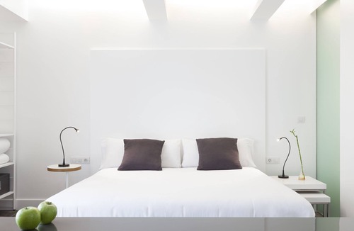 Embajadores Hotel | Artrip Hotel