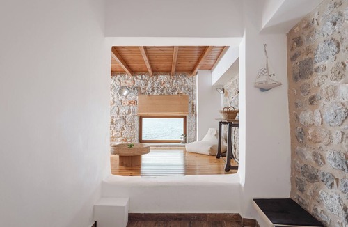 Neo Itilo Villa | Aura Seafront Villa