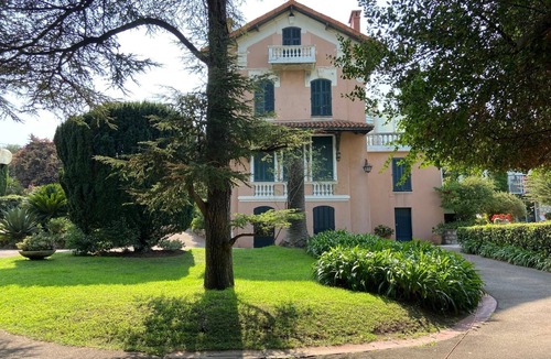 Antibes Old Town Villa | Authentic Villa with Pool & Garden