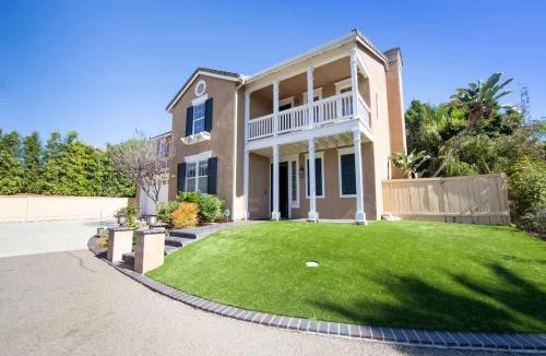 Vista House | Backyard Dream - 5BR l Pool l Spa