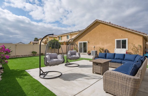 San Jacinto House | Backyard getaway. Look no further!