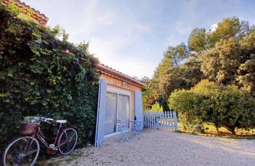 Peyrolles-en-Provence Apartment | Bastide Cedrea