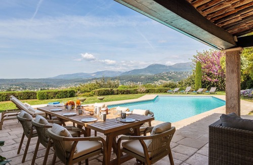 Saint-Paul-de-Vence Villa | Bastide Lisbon – Pool & panoramic views
