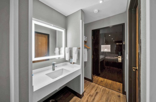 Cascade Hotel | Baymont by Wyndham Anderson