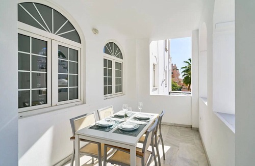 Nerja Apartment | BB Suite (3 double rooms)