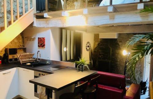 Salles-sous-Bois House | Beau studio indépendant pour 2 personnes dans village provençale