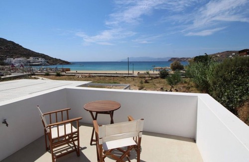 Ios House | Beautiful beachfront property