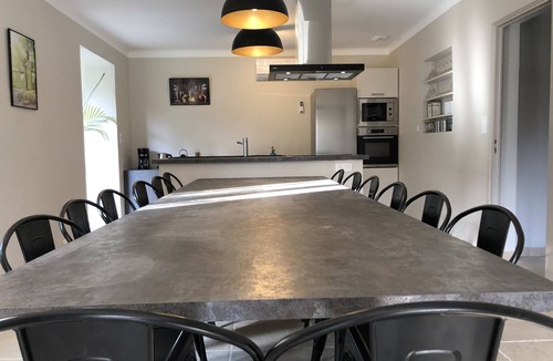 Aubignan Villa | Beautiful Friendly Villa with Swimming Pool