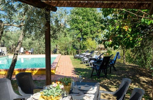 Montevarchi Villa | Beautiful private villa with private pool, WIFI, TV, balcony, pets allowed and panoramic view