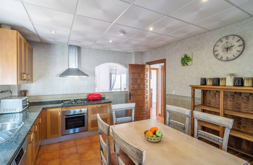 Cutar Villa | Beautiful Villa Botin, 9 Pers, Heated pool, Wifi, BBQ,Petfriendly, magnific view