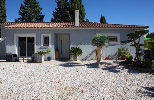 Sollies Pont Villa | Belle Villa moderne avec piscine et jardin