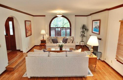Belmont Heights House | Belmont Heights Retreat - Stunning Gardens
