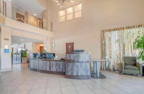 East Peralta Hotel | Best Western Plus Bayside Hotel
