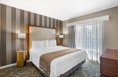 Dixon Hotel | Best Western Plus Dixon Davis