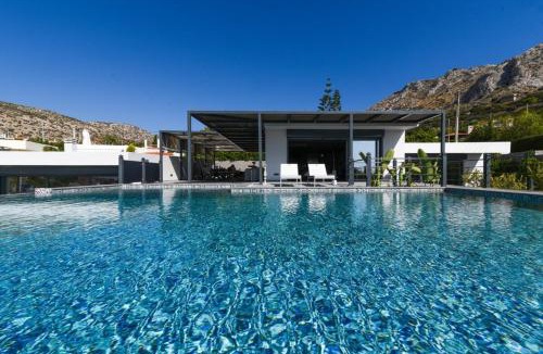 Palaia Fokaia Villa | Black Diamond Luxury Beachfront Villa Selenia