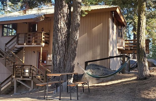 Ponderosa Cabin | Blue Jay's Nest Sequoia Cabin in Ponderosa, CA