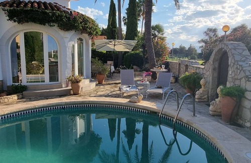 Molinell Villa | Both the golf course and beach are right by the house