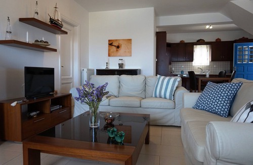 Ios Town Villa | Breathtaking view experience centrally located Ios