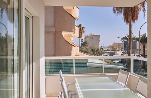 El Albir Apartment | Bright Sunny Albir Beach Apartment with AC, WiFi, and parking