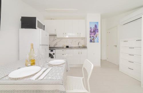 Coslada Apartment | Buhardilla con terraza acogedora